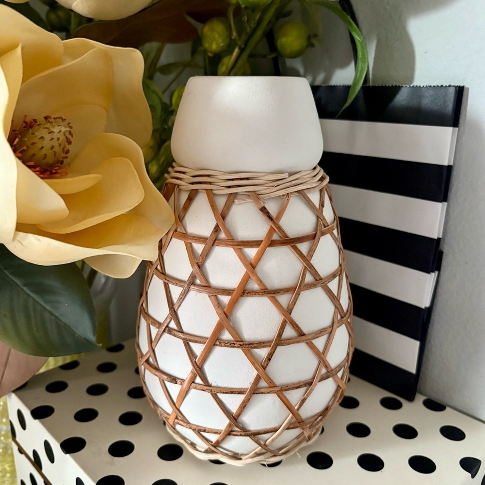 Anthropologie Cream and Tan Woven Vase (8.75”)